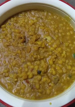 A picture of Yellow peas ghoogni.