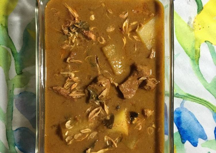 Gulai daging alaqu