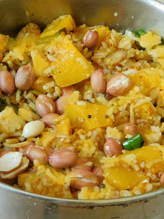 பட்டர்நட் ஸ்குவாஷ் (butternut squash) புலவ் (Butternut squash pulaov Recipe in Tamil) செய்முறை முக்கிய புகைப்படம்