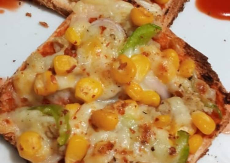 Simple Way to Make Homemade Sweet corns bread pizza 🍞🌽