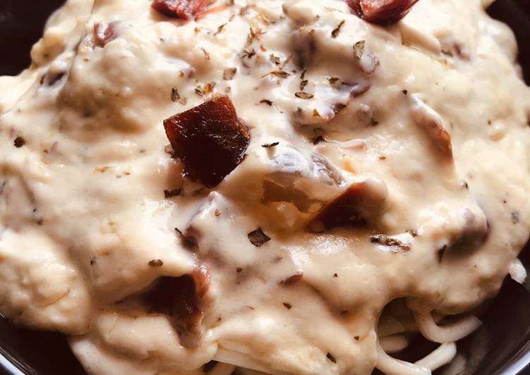 Noodles 🍲de jamón ibérico, nata ligera y albahaca 🌿