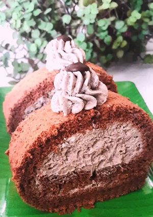 Foto resep Chocolate Oreo Swiss Roll Cake