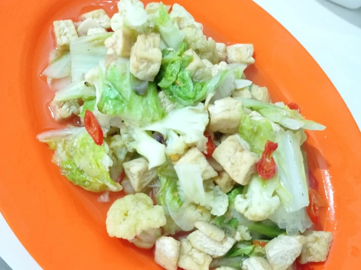 Cara Gampang Menyiapkan Resep Tumis tahu + brokoli + sawi putih (no masako no royco no mecin) yang Enak Banget Anti Ribet, Mantap