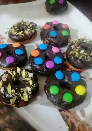 एगलेस डोनट(Eggless donut recipe in hindi) रेसिपी मुख्य फोटो