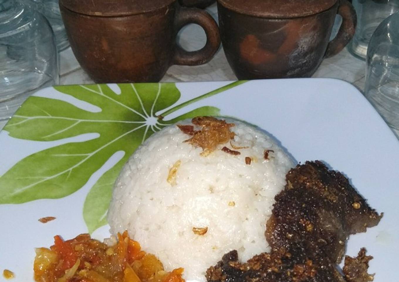 Nasi Gurih Empal Daging Sambal Bawang Putih