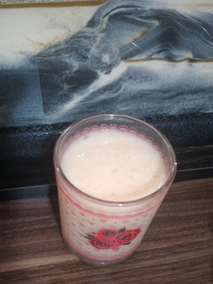 عکسی از دستور 🍁🍹شیک موز طالبی 🍁