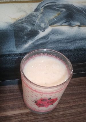 عکسی از دستور 🍁🍹شیک موز طالبی 🍁