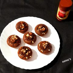 A picture of Choco Biscuit Cupcakes.