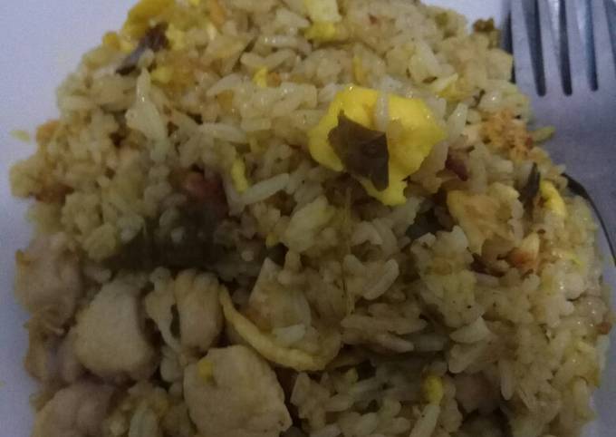 Nasi goreng ayam cabe hijau