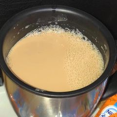 A picture of Doodh pati chai.