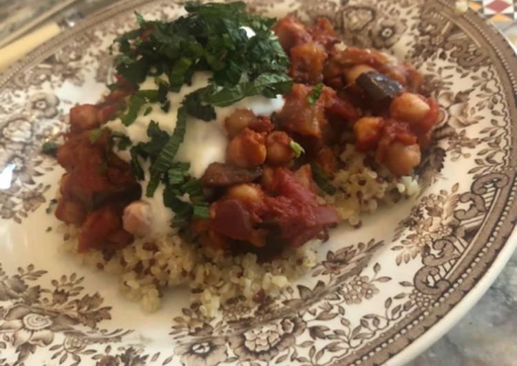 Easy weekday Moroccan inspired quinoa and veggie dish