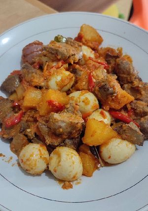Foto resep Sambal Goreng Hati, Kentang, Telur Puyuh (Balita Friendly)