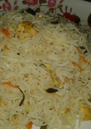 A picture of Mix vegetable egg fried rice.