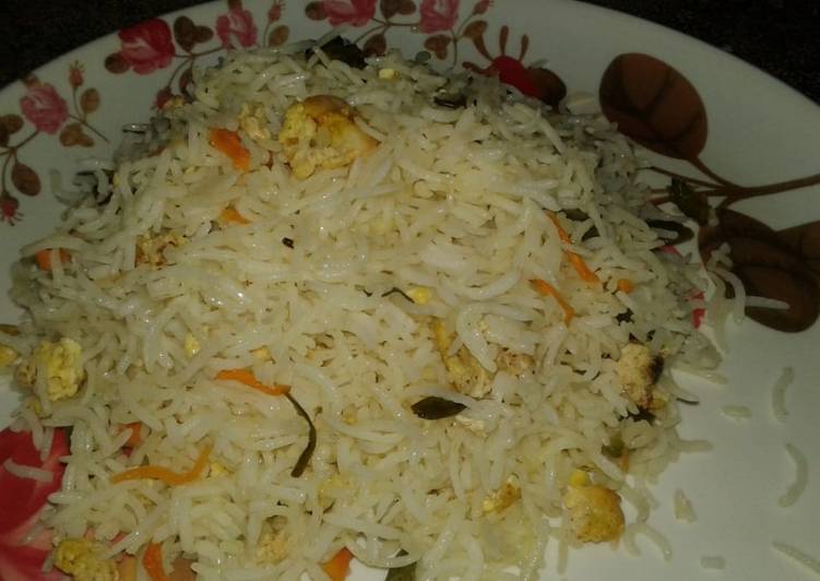 Mix vegetable egg fried rice