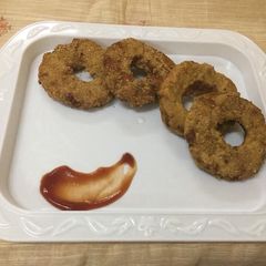 Potato chicken doughnuts A picture of Potato chicken doughnuts.