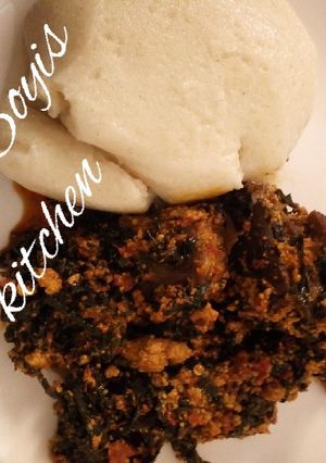 A picture of Semovita with egusi and water leaf soup.