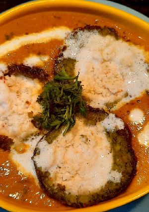 A picture of Palak-paneer kofte.