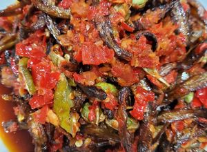 Foto resep Baby salai selais balado pete Ala Dapoer Madam