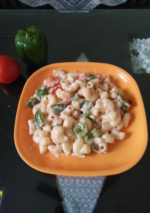 A picture of Tricolour mayonnaise macaroni.