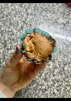 Una foto de Muffins de avena y frutilla 🌹