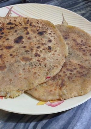 आलू के परांठे(aloo ke parathe recipe in hindi) रेसिपी मुख्य फोटो