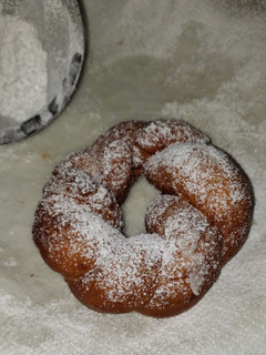 A picture of Chumie's Donuts.