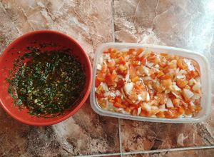 Una foto de Chimichurri y salsa criolla ♥️