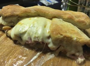 Foto principal de Pizza-tarta de jamón y queso