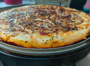 Foto principal de Fugazzeta en horno de pizza Cecotec