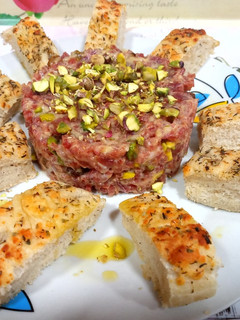 Una foto de Tartar de fuet