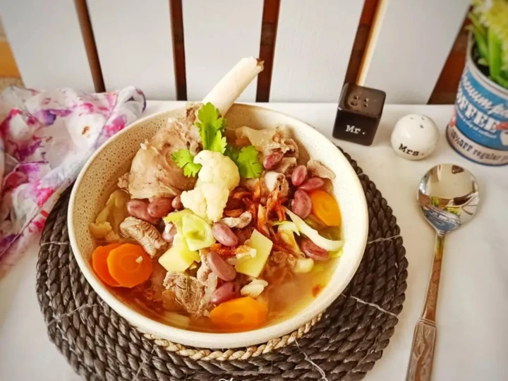 Langkah Mudah untuk Membikin Resep Sup Brenebon Tulang Sapi khas Manado yang Lezat Anti Ribet, Lezat