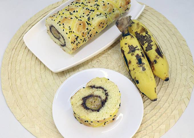 How to Cook Yummy Banana Roll