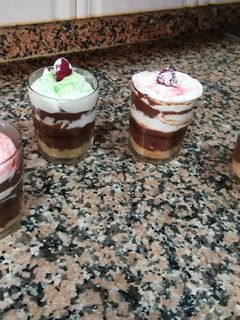 Una foto de Vasitos de chocolate con nata