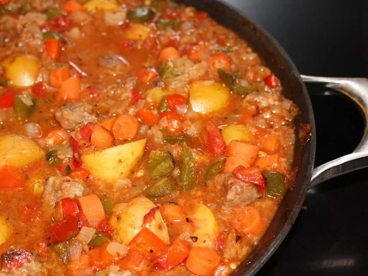 Easy Way Prepare Recipe Beef and Veggie Bake that is Can Pamper Your Tongue, Addictive}
