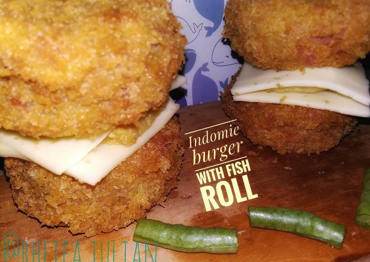 Indomie burger with fishroll #Kookpaderjabodetabek #IR_MieInstan