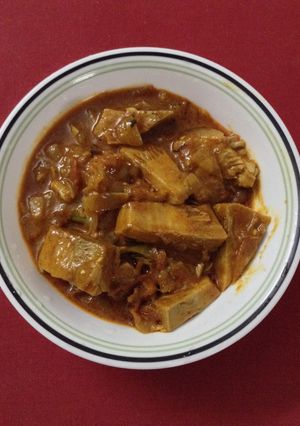 A picture of Jack fruit masala curry.