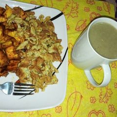 A picture of Fried sweet potatoes with scrambled eggs.