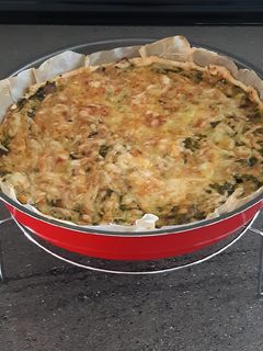 Una foto de Quiche espinacas y champiñones