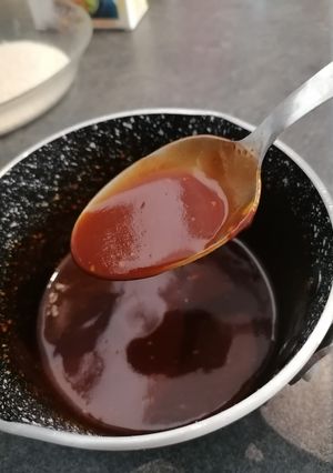 Une photo de Sauce tonkastu (sauce bulldog)
