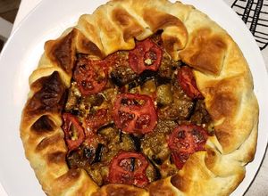 Foto di Torta salata con melanzane, pomodori e gorgonzola