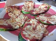 Una foto de pizza de zapallito italiano