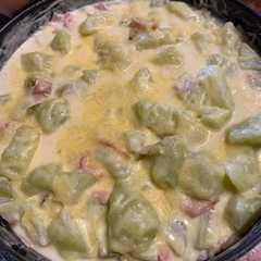 A picture of Chayotes en crema con jamón.