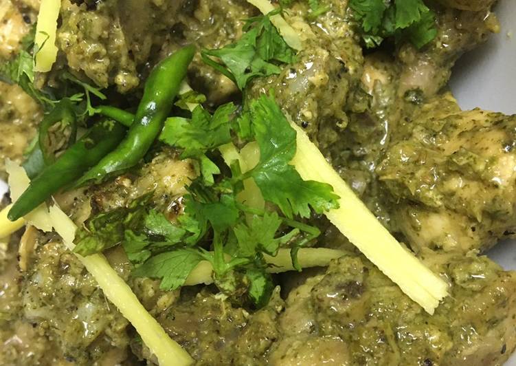 Step-by-Step Guide to Prepare Super Quick Homemade Green chicken karahi