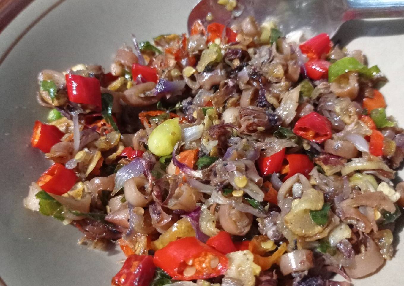 Cumi asin dengan saus cumi