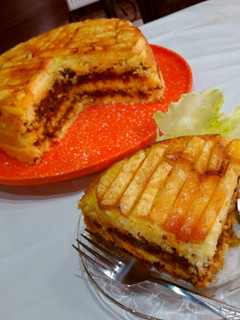عکسی از دستور ته چین گوشت و بادمجان