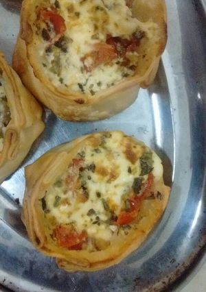 Una foto de Empanadas Caprese (Canasta)
