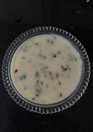 ગુજરાતી કઢી (GujaratI Kadhi Recipe in Gujarati) રેસીપી મુખ્ય ફોટો