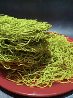 પાલક સેવ (Palak Sev Recipe In Gujarati) રેસીપી મુખ્ય ફોટો