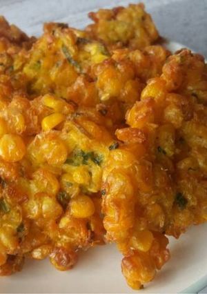 A picture of Perkedel Jagung (Corn Fritter).