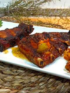 Una foto de Costillas de cerdo a la miel 🐷🍯